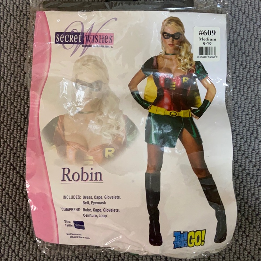 Women’s Robin costume size medium